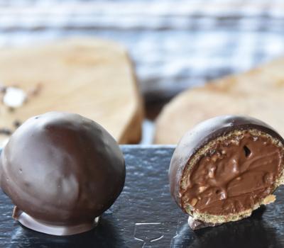 Ball - Treats Pastry Wholesale, Desserts Wholesale, Desserts in Pan, Family Desserts, Sirup Desserts, Desserts in Bowl, Atomic Desserts, Pastry, Cakes