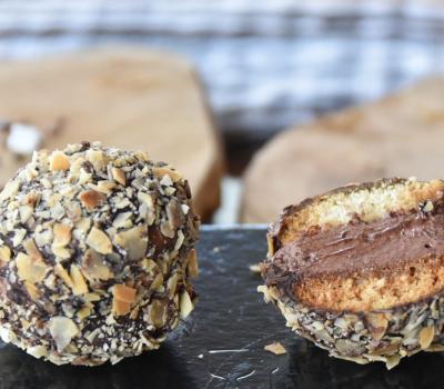 Boule Almond- Treats Pastry Wholesale, Desserts Wholesale, Desserts in Pan, Family Desserts, Sirup Desserts, Desserts in Bowl, Atomic Desserts, Pastry, Cakes