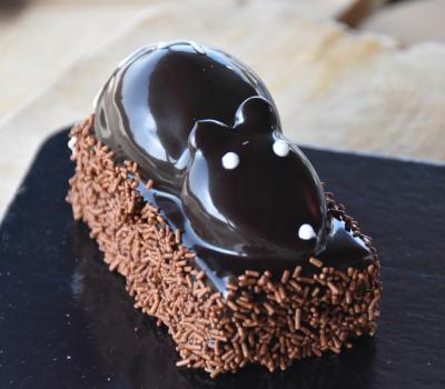 Chocolate mouse - Pastry Desserts Pastry Wholesale, Desserts Wholesale, Desserts in Pan, Family Desserts, Sirup Desserts, Desserts in Bowl, Atomic Desserts, Pastry, Cakes