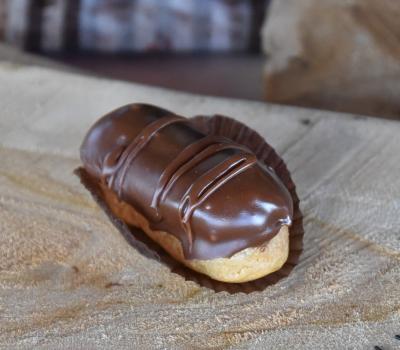 Eclair - Mini Desserts Pastry Wholesale, Desserts Wholesale, Desserts in Pan, Family Desserts, Sirup Desserts, Desserts in Bowl, Atomic Desserts, Pastry, Cakes