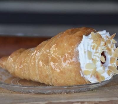 Kornes Syrup dessert - Atomic Dessert Pastry Wholesale, Desserts Wholesale, Desserts in Pan, Family Desserts, Sirup Desserts, Desserts in Bowl, Atomic Desserts, Pastry, Cakes