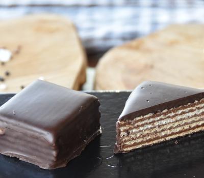 Wafer - Treats Pastry Wholesale, Desserts Wholesale, Desserts in Pan, Family Desserts, Sirup Desserts, Desserts in Bowl, Atomic Desserts, Pastry, Cakes